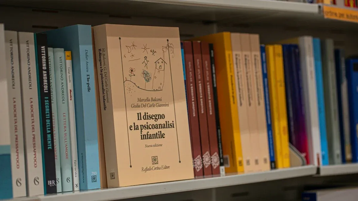 Piccolo angolo lettura per bambini: come allestirlo con poco spazio